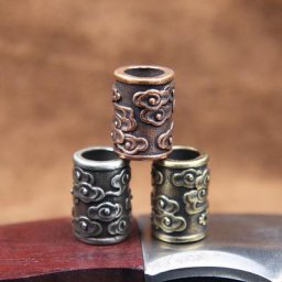 Perle de baril de couteau à intervalles sculptés nuages de bon augure en laiton bracelet paracorde