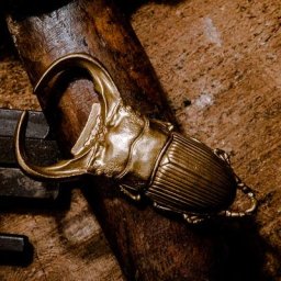 Porte-clés pendentif en laiton massif ventilé pour homme breloque EDC accessoire gothique et punk