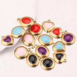 Breloques en forme de cœur en acier inoxydable 5 pièces plaqué or émail pendentifs ronds ovales
