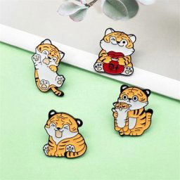 Tiger Brooch Cartoon Cute Fun Fashion Small Animal Men And Women Metal Enamel Badge Lapel Clothing
