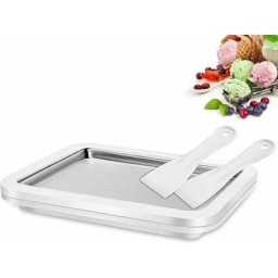 Casserole et grattoir à crème glacée instantanée, assiette de nourriture frite sucrée froide