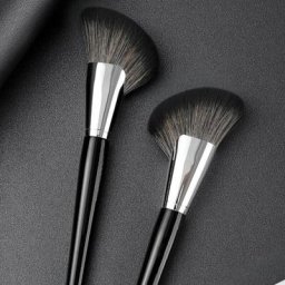 Brosse professionnelle de Contour du visage en éventail Blush bronzant poudre de Contour douce