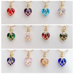 Collier porte-bonheur avec biscuits pour femme joli pendentif château et cœur document doré