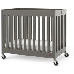 Boutique Lit bébé pliable en bois gris Lit de voyage portable pour bébé avec matelas & roulettes
