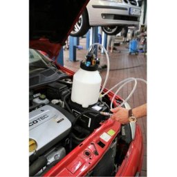 Dispositif de remplissage d'huile de transmission avec l'adaptateur - Brilliant Tools