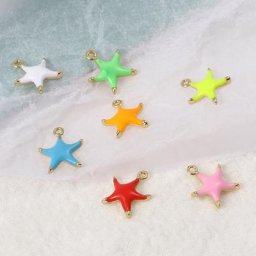 Bijoux en cuivre océan breloques couleur or émail étoile blanche poisson 10mm x 9mm 2 pièces