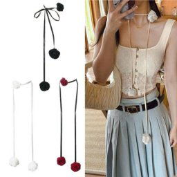 Collier ras du cou à trois fleurs ULde grande fleur exagérée