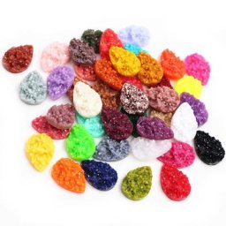 Nouveau 40 pièces 10x14mm 13x18mm goutte Style Flatback Druzy résine Cabochons pour collier boucles