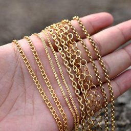 Chaîne dorée en acier inoxydable 7 Styles disponibles pour la Production de pendentifs bijoux