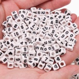 Perles carrées en acrylique pour la fabrication de bijoux 100 pièces de 7mm de couleurs mélangées