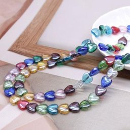 Perles de verre en forme de cœur de couleur mélangée perles brillantes Love Aadt accessoires de