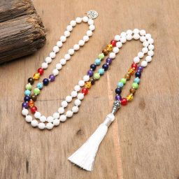 Collier noué en perles de pierre naturelle avec pendentif pompon arbre de vie bijoux de méditation