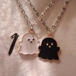 Pendentif Fantôme Noir et Blanc pour Homme et Femme Colliers de la raq pour les Amoureux Bijoux de