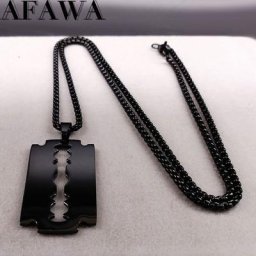 Collier avec pendentif lame de rasoir gothique pour hommes couleur noire chaîne en acier