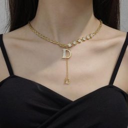 Pull lettre D de tempérament pour femme mode européenne et américaine cadeau de vacances collier