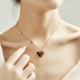 Colliers de la présidence de l'ours mignon pour femmes pendentif Anime Bow Mouse bijoux en acier