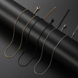 SION L-Pendentif en Acier Inoxydable Plaqué Or et Noir Prix Bas Largeur 1.2mm Longueur 45 + 5cm