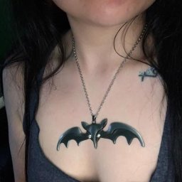 Collier de chauve-souris Lily Munster écran précis Dream ica bijoux de vampire cadeau d'Halloween