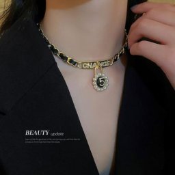 Collier rétro en cuir tressé unisexe chaîne clavicule Simple perle de diamant Alphabet