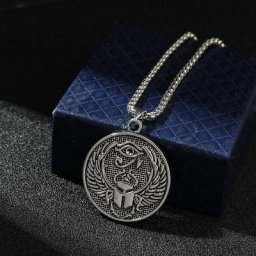 Collier pendentif rond œil d'horus amulette vintage protection éma enne coquille d'ormeau