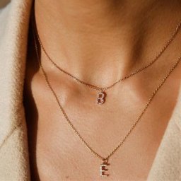 Zcompresses-Collier avec Pendentif en Acier Inoxydable pour Femme Bijou Élégant avec 26 Lettres de