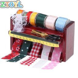 Boîte à Coudre Miniature avec Kit de Ciseaux Accessoires de Décoration pour Maison 1 Pièce 1:12