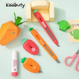 Couteau utilitaire Kawaii pour carottes fraises Mini boîte d'emballage artisanale Portable couteau