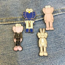 Épinglettes en métal pour femmes accessoires scolaires badges en émail manga sacs à dos broches