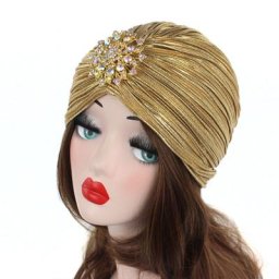 Chapeau Turban indien pour femmes couvre-tête plissé en velours doux Hijab avec broche bijoux