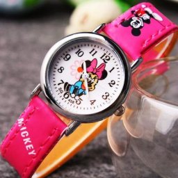 Montre à quartz avec bracelet en PU pour enfants figurine de dessin animé belle mode cadeaux