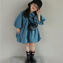 Robe trapèze au-dessus du genou pour enfants manches longues simple boutonnage monochromatique