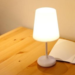 Lampe de bureau LED à capteur tactile protection des yeux intensité variable chargement USB