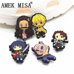 Breloques de chaussures pour jeunes dessin animé sanglier accessoires de sandales Nezuko
