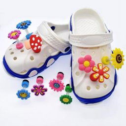 Breloques de chaussures à fleurs créatives pour enfants et adultes bracelets en PVC décorations de