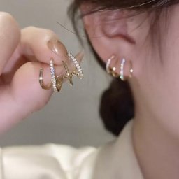 Boucles d'oreilles à tige griffe de document en or pour femme pierre CZ simple piercing