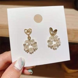 Boucles d'oreilles coréennes asymétriques pour femmes bijoux d'amour cercle de fleurs goutte de