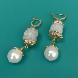 Y · YING-Boucles d'Oreilles en Quartz Blanc Naturel Pierre Lomzy Coquille de Mer Blanche Perle