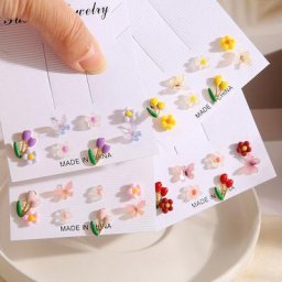 Mini Boucles d'Oreilles Papillon Tulipe AndrFlower Bijoux Colorés en Résine Acrylique à la Mode