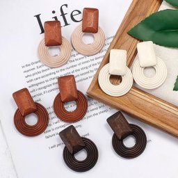 AENSOA – boucles d'oreilles ethniques en bois pour femmes fait à la main en bois brun pendentif