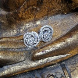 Boucles d'oreilles en forme de fleur pour femmes couleur argent zircone cubique éblouissante