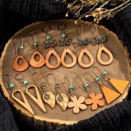 Boucles d'oreilles géométriques en bois irrégulier pour femmes pendentif court avec crochet