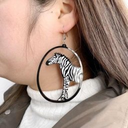 Boucles d'oreilles pendantes en acrylique tête d'animal drôle mignon rond asymétrique chat