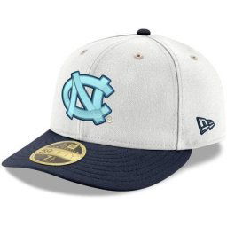 Casquette ajustée 59FIFTY Basic Low Profile 59FIFTY pour homme New Era, blanc/bleu marine North Carolina Tar Heels