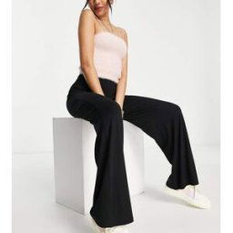Asos Petite ASOS DESIGN Petite - Pantalon basique large en jersey - Noir Noir 32 female