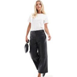 Asos Petite ASOS DESIGN Petite - Pantalon court en similicuir - Noir Noir 40 female