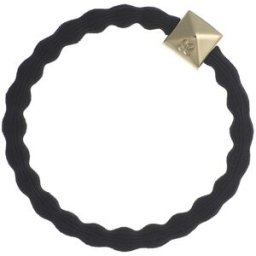 By Eloise London Gold Pyramid Stud Black
