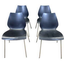 Ensemble de 4 chaises Maui noires par Magistretti pour Kartell années 2000 Italie noir 46x55x77