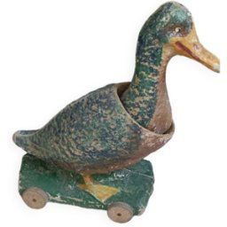 Ancien jouet, canard à tirer en papier mâché/carton bouilli multicolore 17x38x38