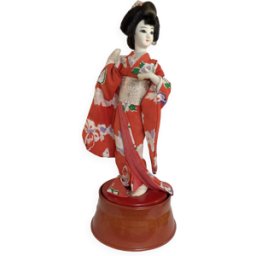 Poupée Geisha japonaise vintage boîte à musique rouge 13x28x32