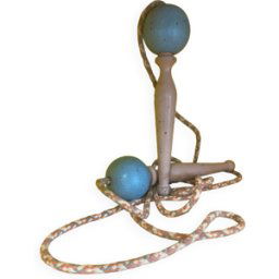 Corde à sauter rose 4x0x15
